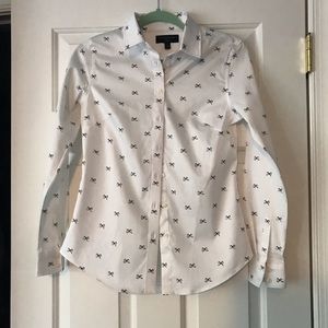 Fitted Dress Shirt w. Bow Print